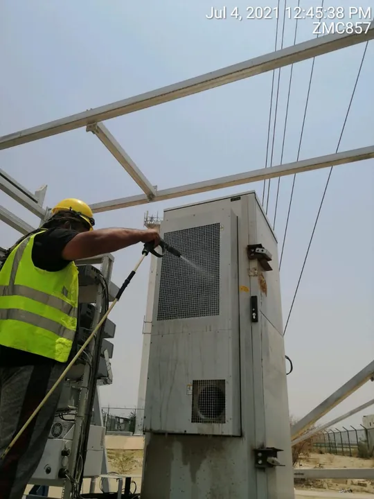 Generator canopy cleaning during maintenance